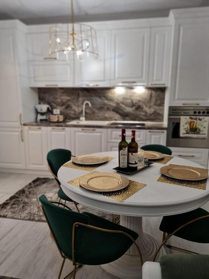 Apartament Larysse Oradea Εξωτερικό φωτογραφία