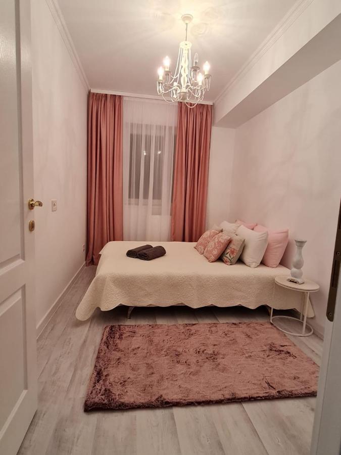 Apartament Larysse Oradea Εξωτερικό φωτογραφία