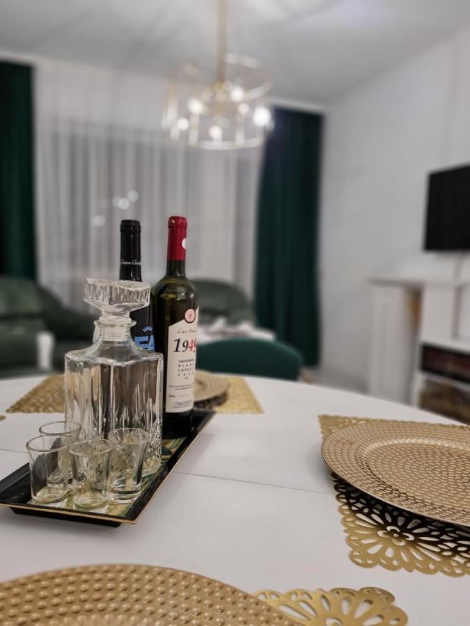 Apartament Larysse Oradea Εξωτερικό φωτογραφία