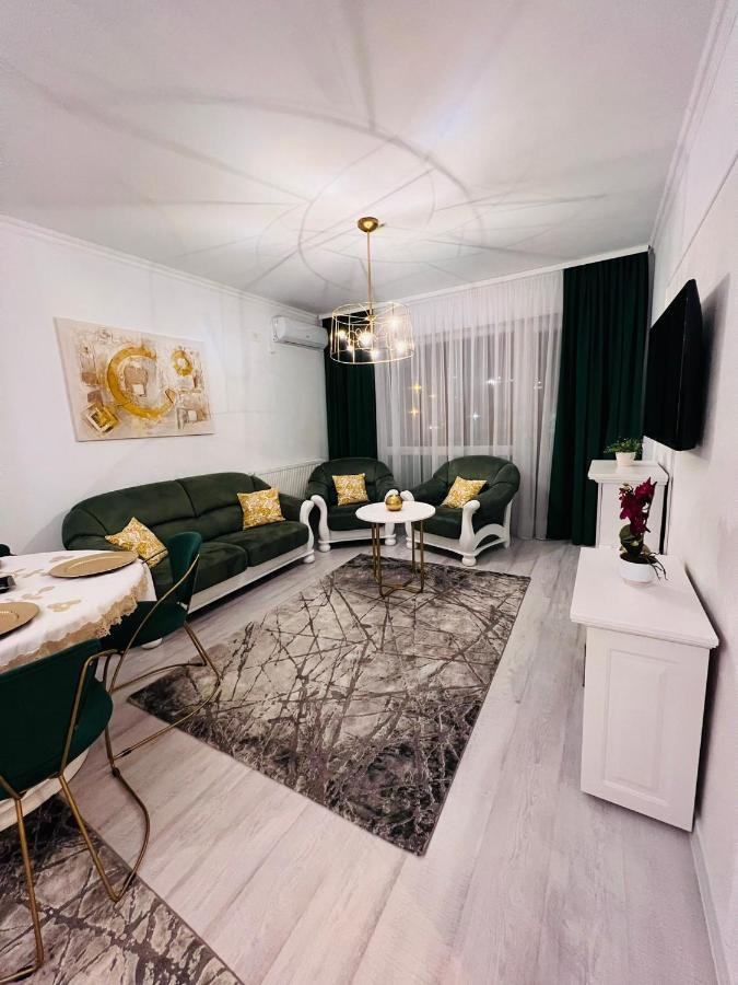 Apartament Larysse Oradea Εξωτερικό φωτογραφία